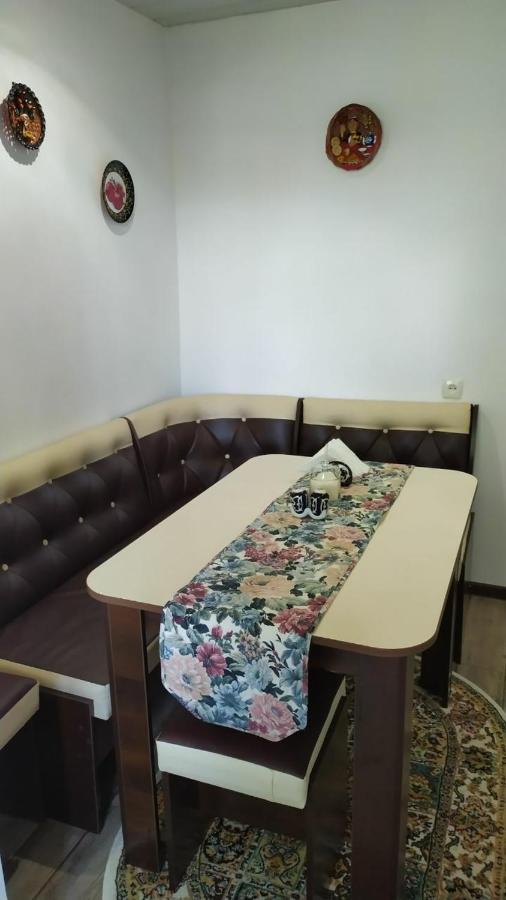Apartment Near Farkhadskiy Bazar Tasjkent Buitenkant foto