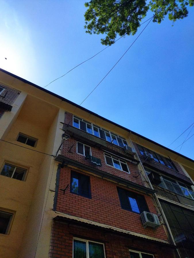 Apartment Near Farkhadskiy Bazar Tasjkent Buitenkant foto